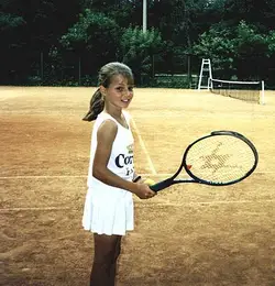 maria-kirilenko-little-2.png